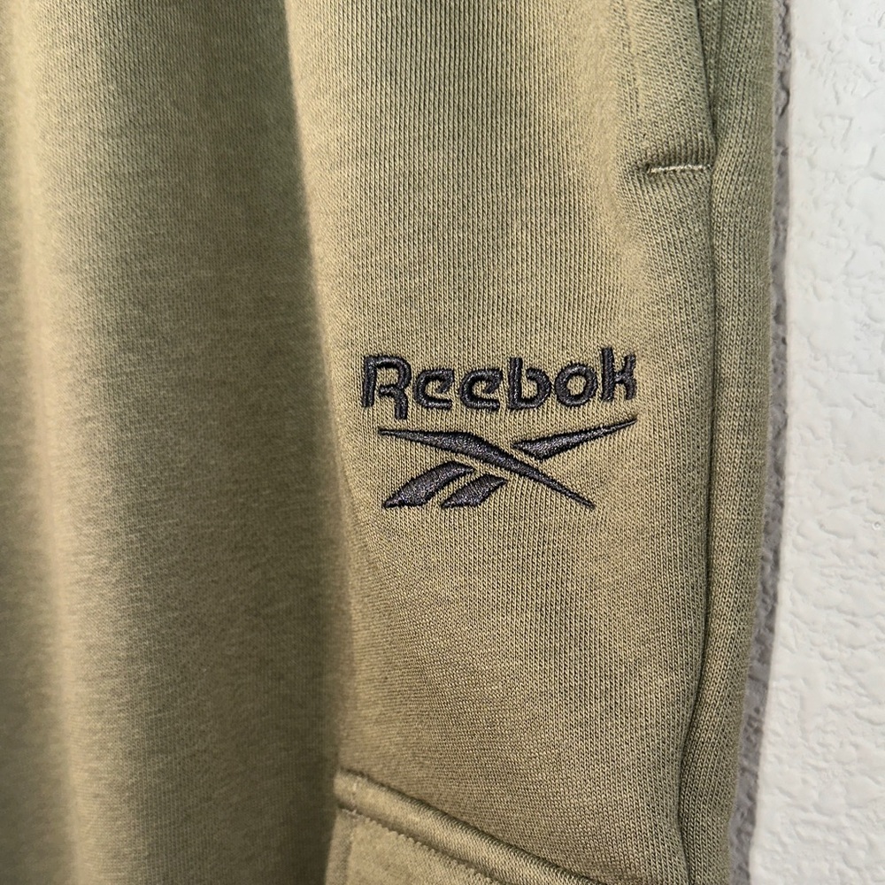 Reebok Khaki‎ Joggers with Cargo Pockets - Picture 3 of 10